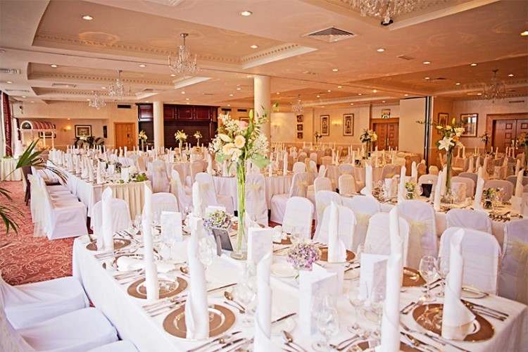 Rivercourt Hotel, Kilkenny wedding by Katie Kav Photography