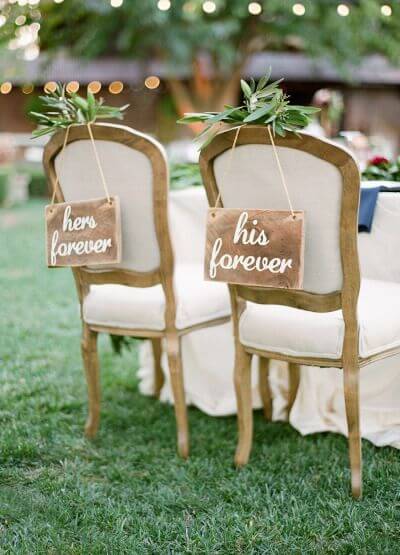 his-hers-wedding-chair-signs-decor