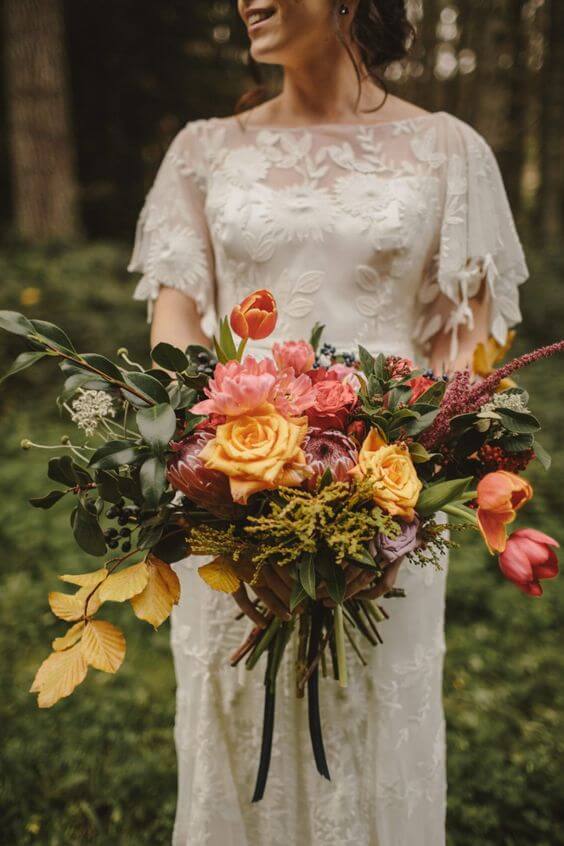 Giant-Wild-Autumn-Wedding-Bouquet