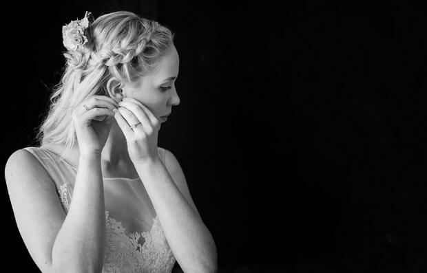 15-bride-earrings-getting-ready-wedding-morning-portrait