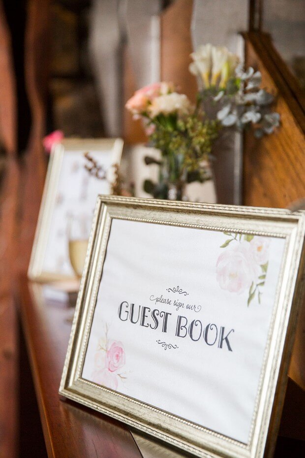 16-Real-Wedding-Guestbook-Table-elegant-frame (1)