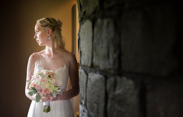 16-colourful-pastel-wedding-bouquet-bride (1)
