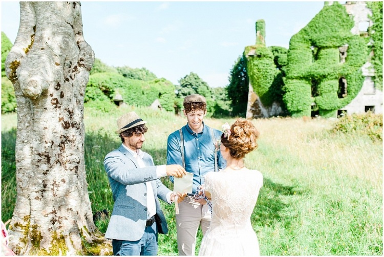 2-hand-tying-wedding-ceremony-irish-traditions