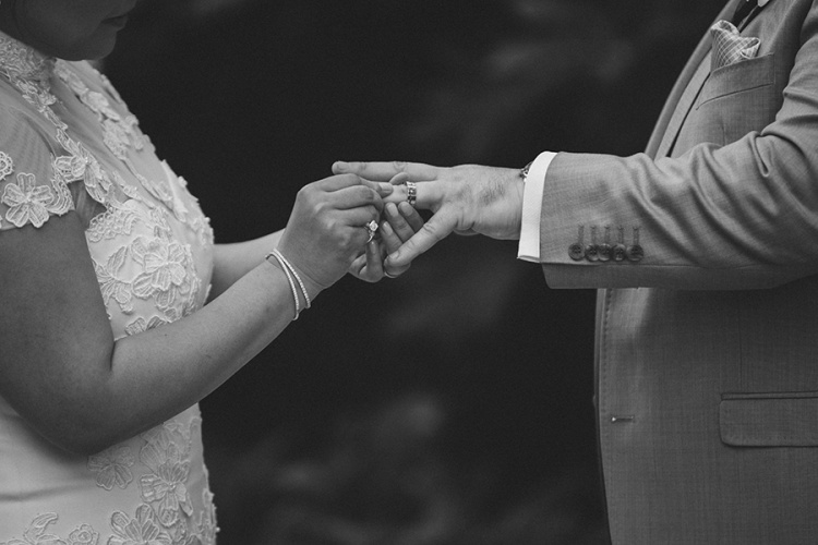 15-intimate-St-Kilda-outdoor-wedding-exchanging-rings