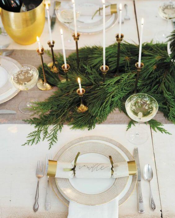 Wedding-Table-Place-Setting-Christmas-Cracker-Gold