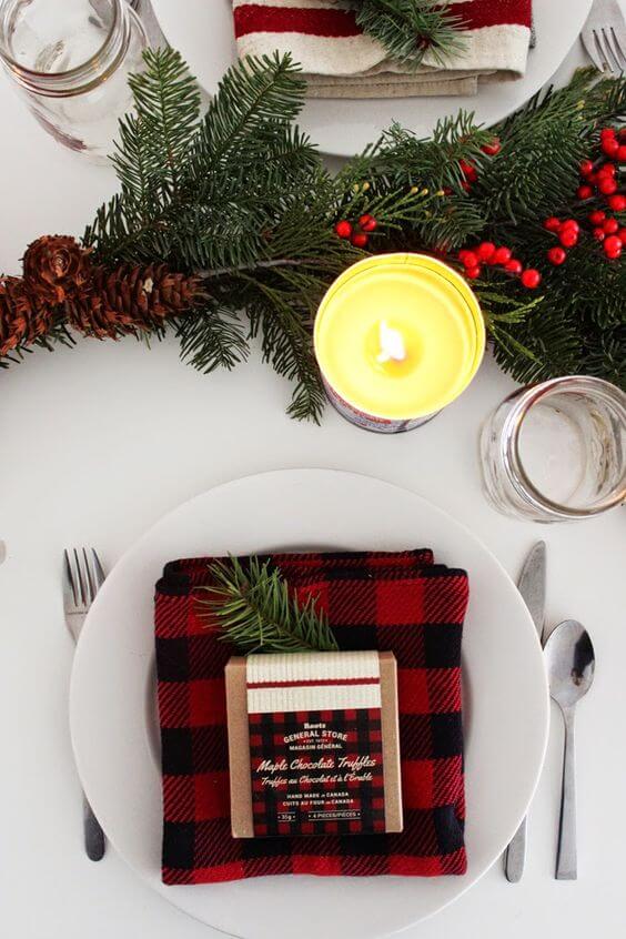 Wedding-Table-Place-Setting-Holidays-Style-Red-Black