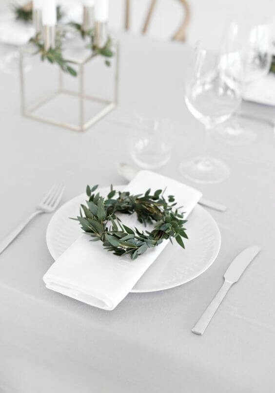 Wedding-Table-Setting-Minimal-Winter-Place