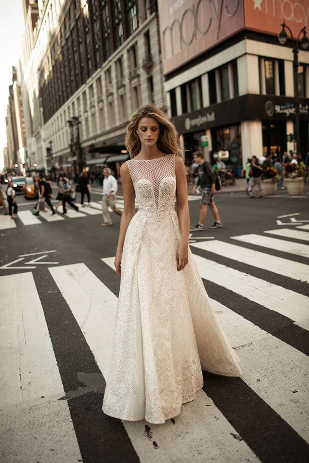 Berta-Bridal-2017-Aline-Wedding-Dress-Collection-0O7A3118-mrs2be