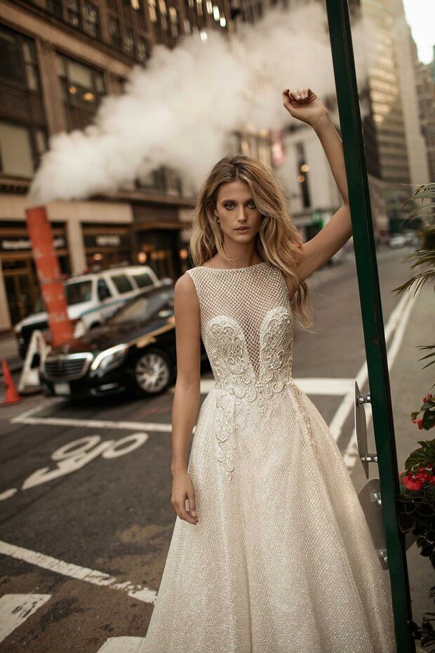 Berta-Bridal-2017-Designer-Wedding-Dress-Collection-0O7A3153-mrs2be