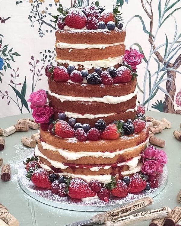 winter-wedding-cake-naked-berries-kelly-lou-portlaoise