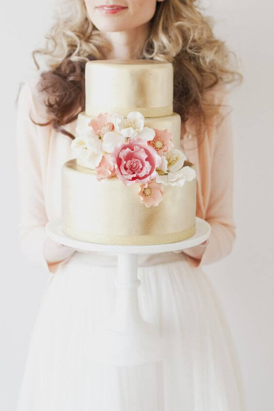 Lustre Wedding Cake