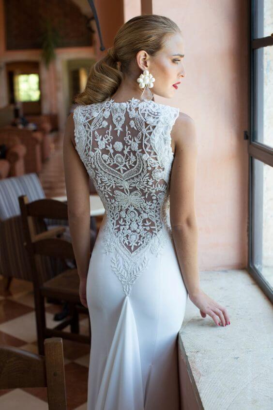 Incredible Back Detail Wedding Gowns ...