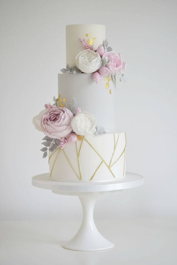 16 Floral Wedding Cakes with the Wow Factor! 