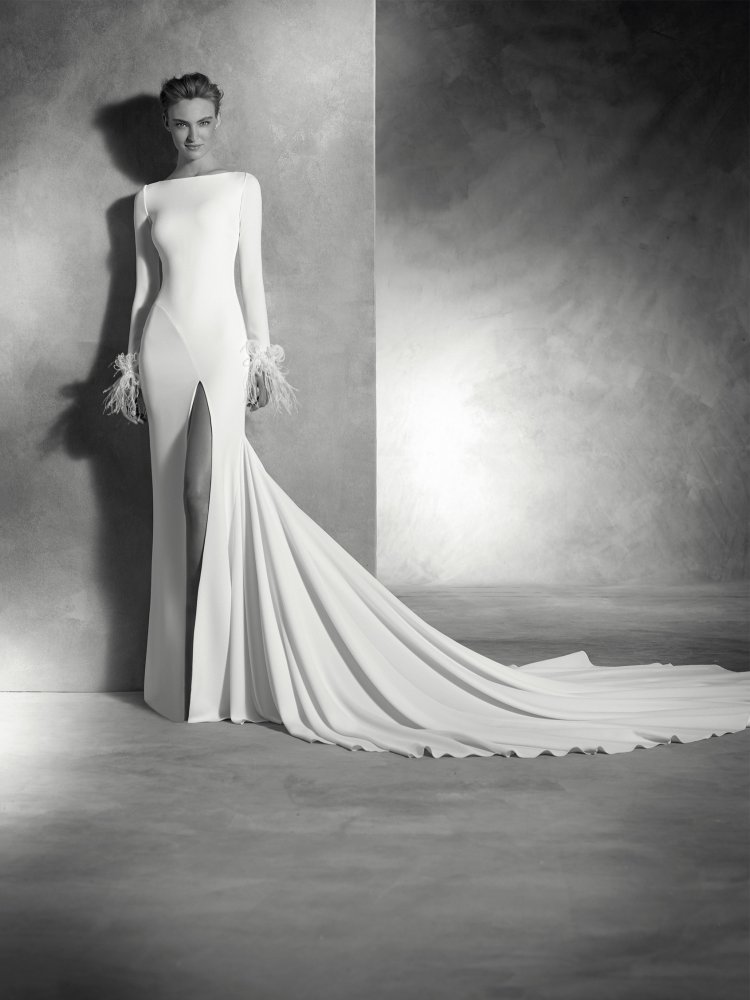 15 Striking Wedding Gowns from Spanish Bridal Designers | weddingsonline