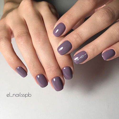 Bridal beauty, violet nails