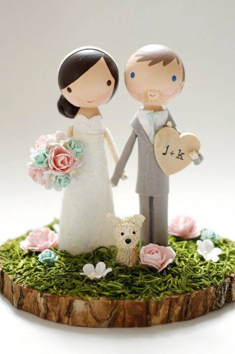 14 Cute & Creative Wedding Cake Toppers | weddingsonline