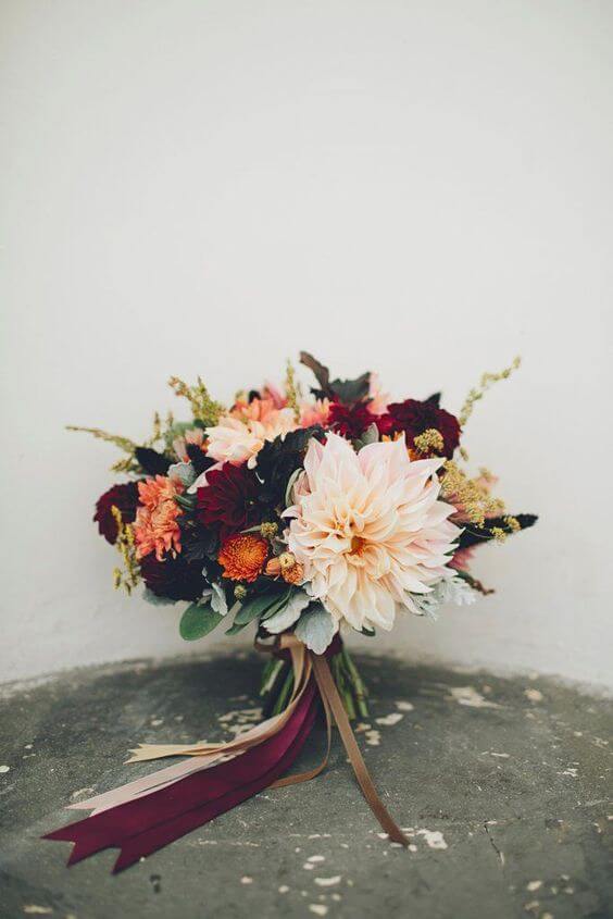 Moody & AtmosphericWedding Floral Inspiration 