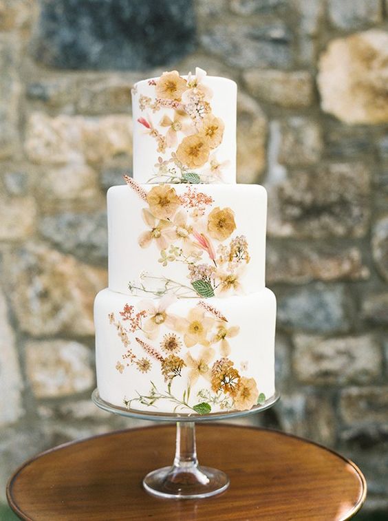 statement wedding cakes
