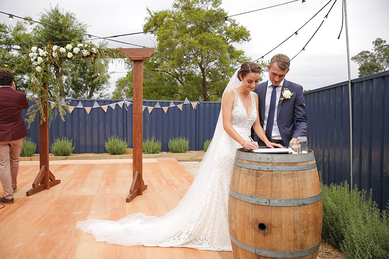 Relaxed Backyard Wedding With DIY Charm