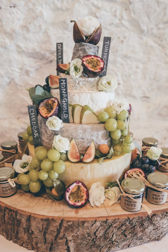 Mrs2be.ie Loves: Wedding Cheese Cakes