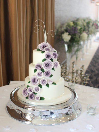 French Wedding Cakes | weddingsonline