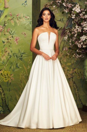 Ask the Experts: Wedding Dress Alterations