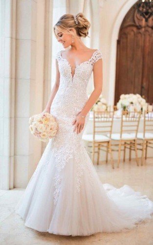 pearls and lace bridal boutique